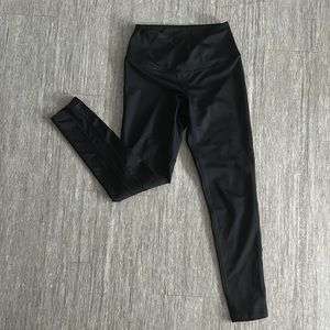 NWOT Z by Zella Leggings with Back of Leg Mesh Design